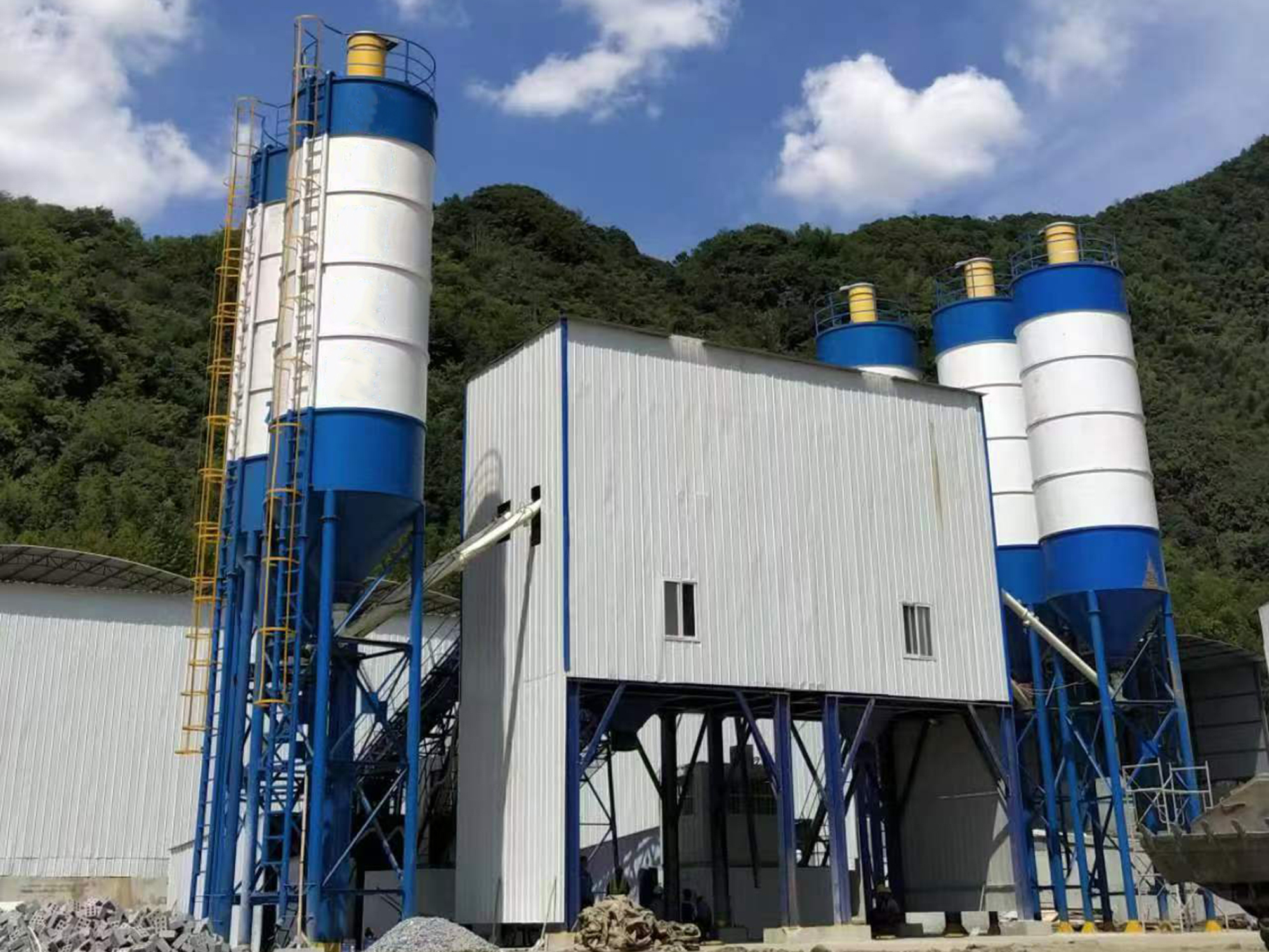 HLS120 concrete mixing building